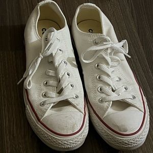 White converse sneakers women’s 9 or mens 7